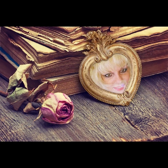 Meet your Posher, Brenda - Picture 4 of 5